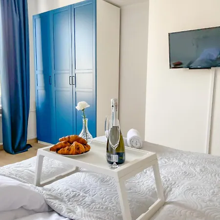 Apartament Loftowy Swietojanska Apartment *