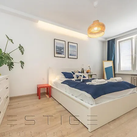 Lägenhet Apartament Loftowy Swietojanska Gdynia