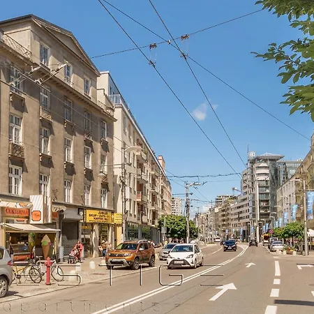 Apartament Loftowy Swietojanska Lägenhet